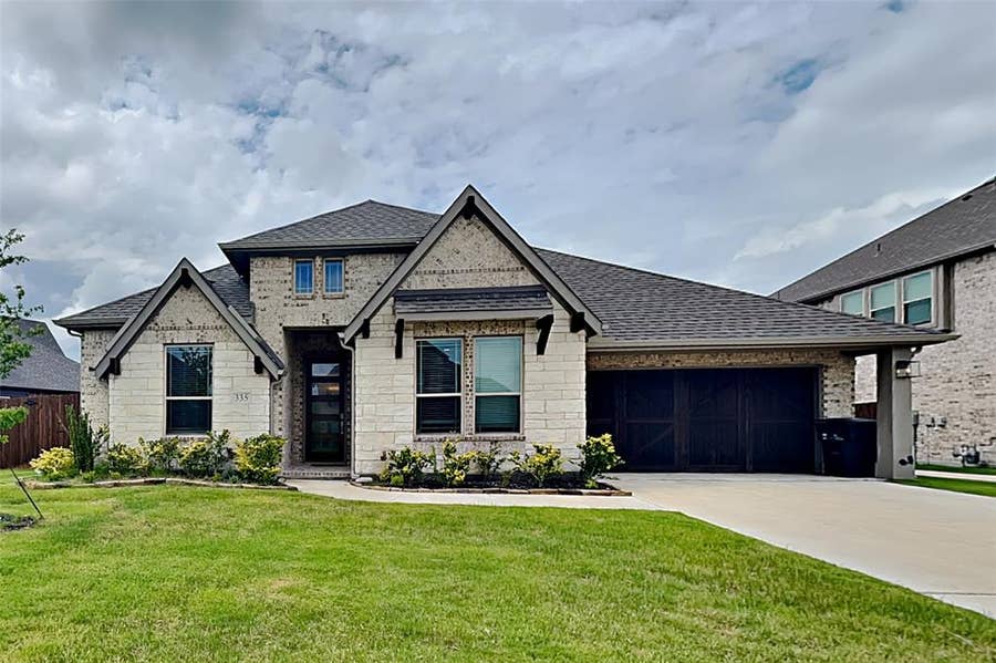 Property photo for 335 Chapel Hill Drive, Forney, TX