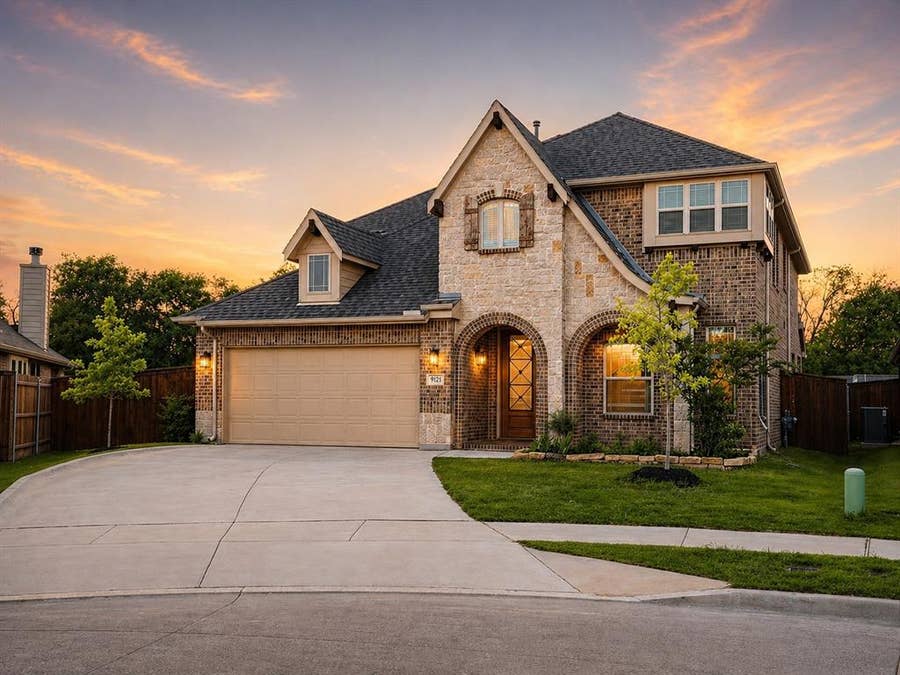 Property photo for 9121 Desert Flora Drive, Fort Worth, TX