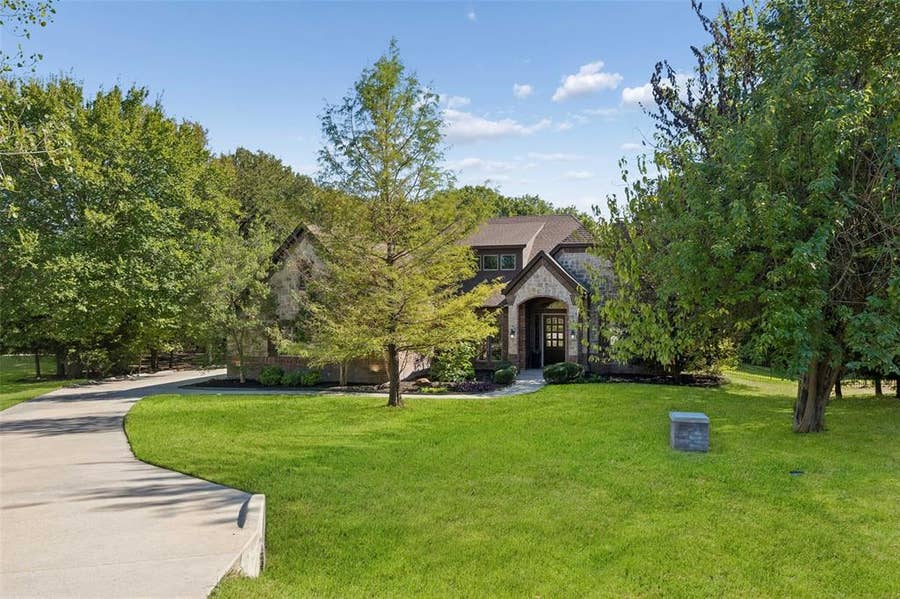 Property photo for 4600 Terlingua Court, Fort Worth, TX
