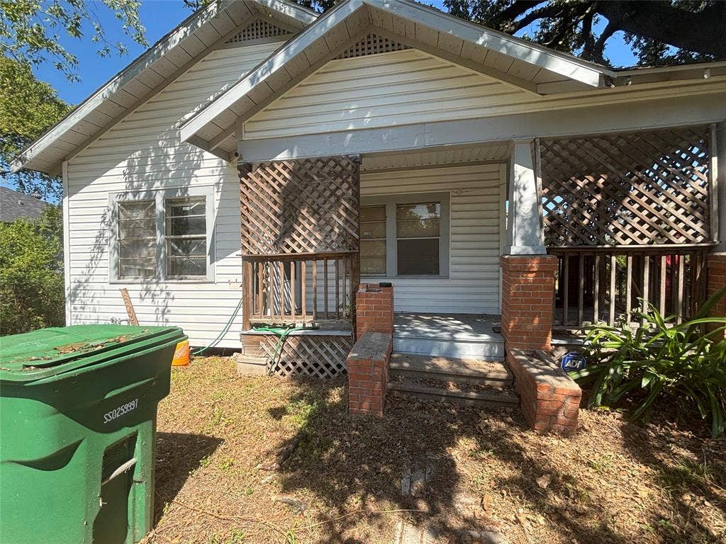 4821 New Orleans Street, Houston, TX 77020 4821 New Orleans Street, Houston, TX 77020