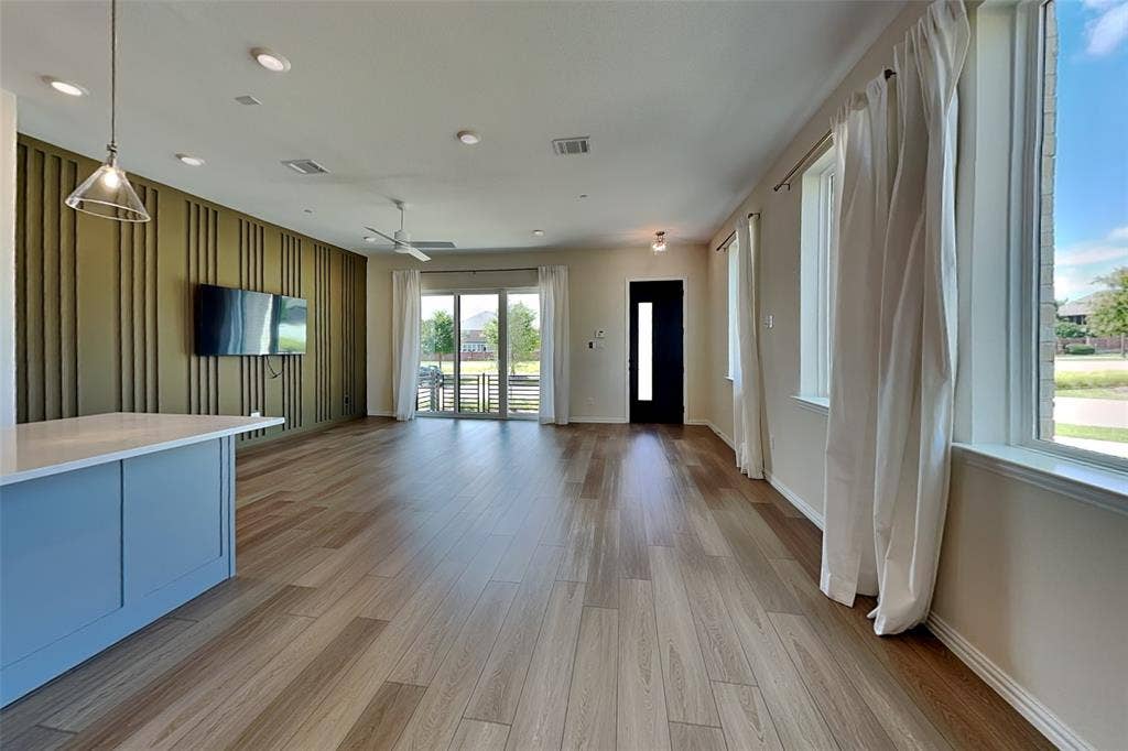 1192 Daybreak Drive, Allen, TX 75013 1192 Daybreak Drive, Allen, TX 75013