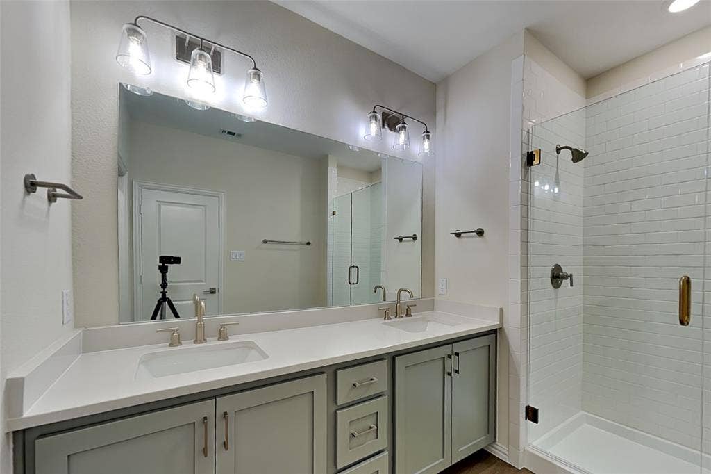 1192 Daybreak Drive, Allen, TX 75013 1192 Daybreak Drive, Allen, TX 75013