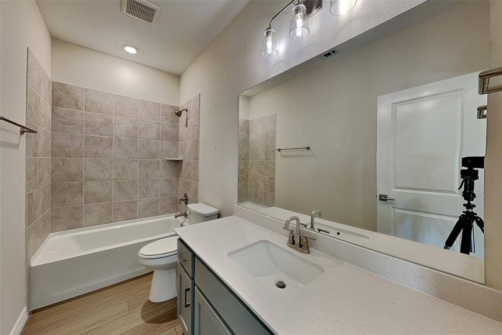 1192 Daybreak Drive, Allen, TX 75013 1192 Daybreak Drive, Allen, TX 75013