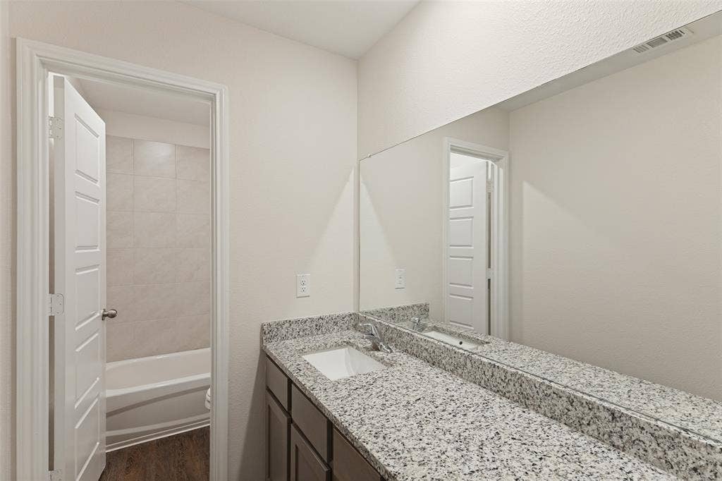 829 Jetliner Avenue, Fort Worth, TX 76131 829 Jetliner Avenue, Fort Worth, TX 76131