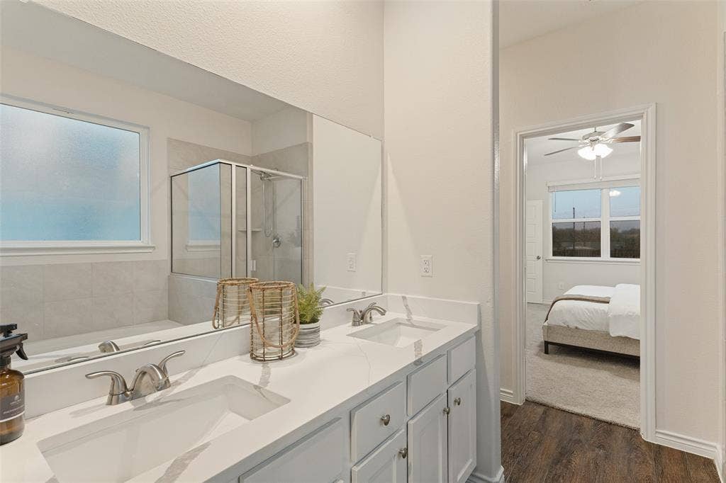 829 Jetliner Avenue, Fort Worth, TX 76131 829 Jetliner Avenue, Fort Worth, TX 76131