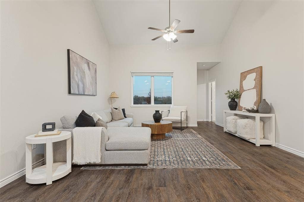 829 Jetliner Avenue, Fort Worth, TX 76131 829 Jetliner Avenue, Fort Worth, TX 76131