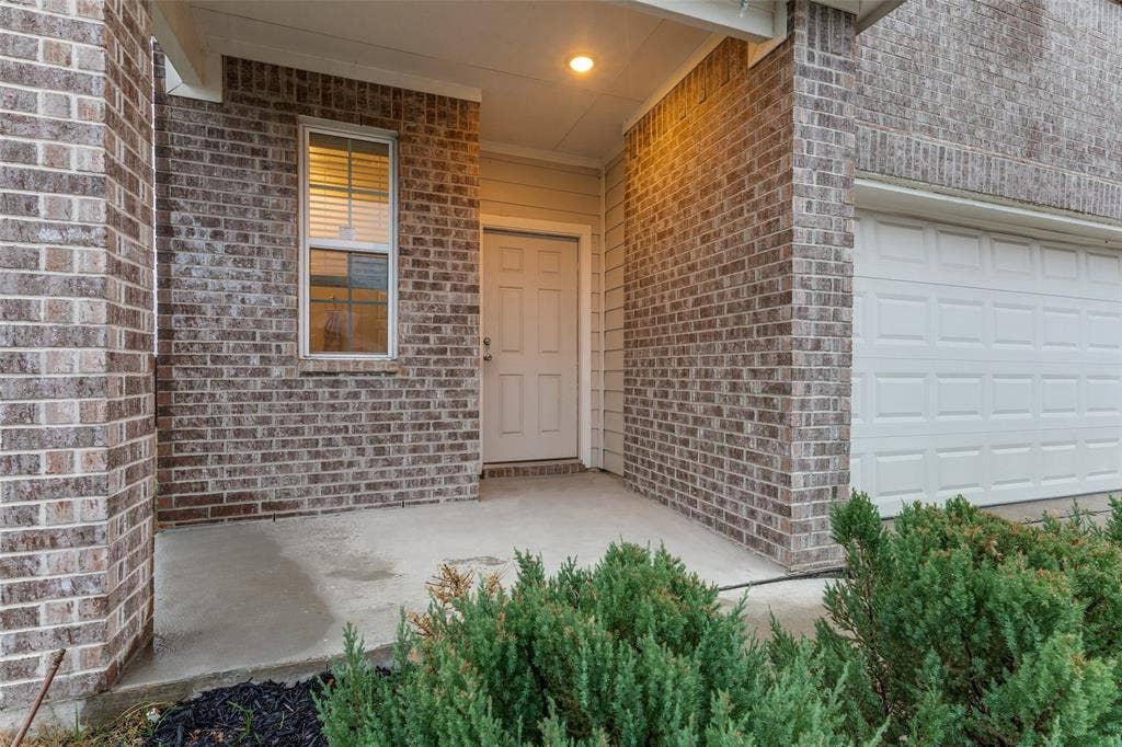 829 Jetliner Avenue, Fort Worth, TX 76131 829 Jetliner Avenue, Fort Worth, TX 76131
