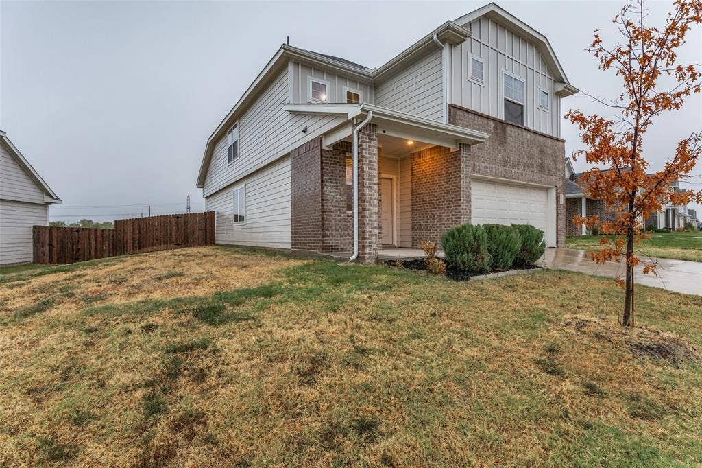 829 Jetliner Avenue, Fort Worth, TX 76131 829 Jetliner Avenue, Fort Worth, TX 76131