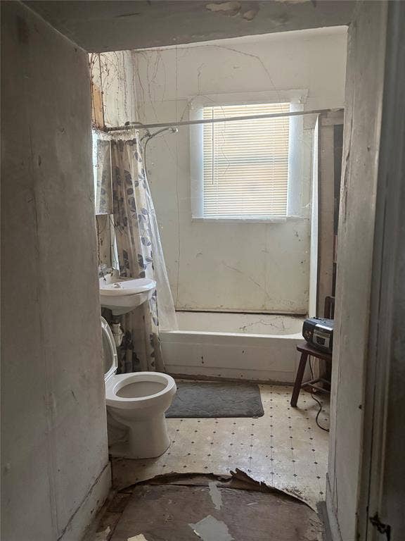 1707 Solo Street, Houston, TX 77020 1707 Solo Street, Houston, TX 77020
