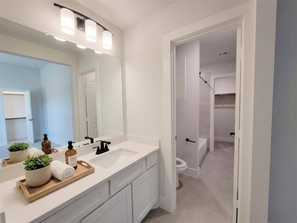 1801 Hidden Creek Drive, Midlothian, TX 76065