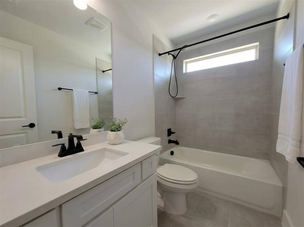 1801 Hidden Creek Drive, Midlothian, TX 76065