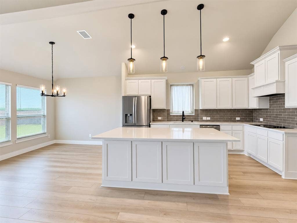 1801 Hidden Creek Drive, Midlothian, TX 76065