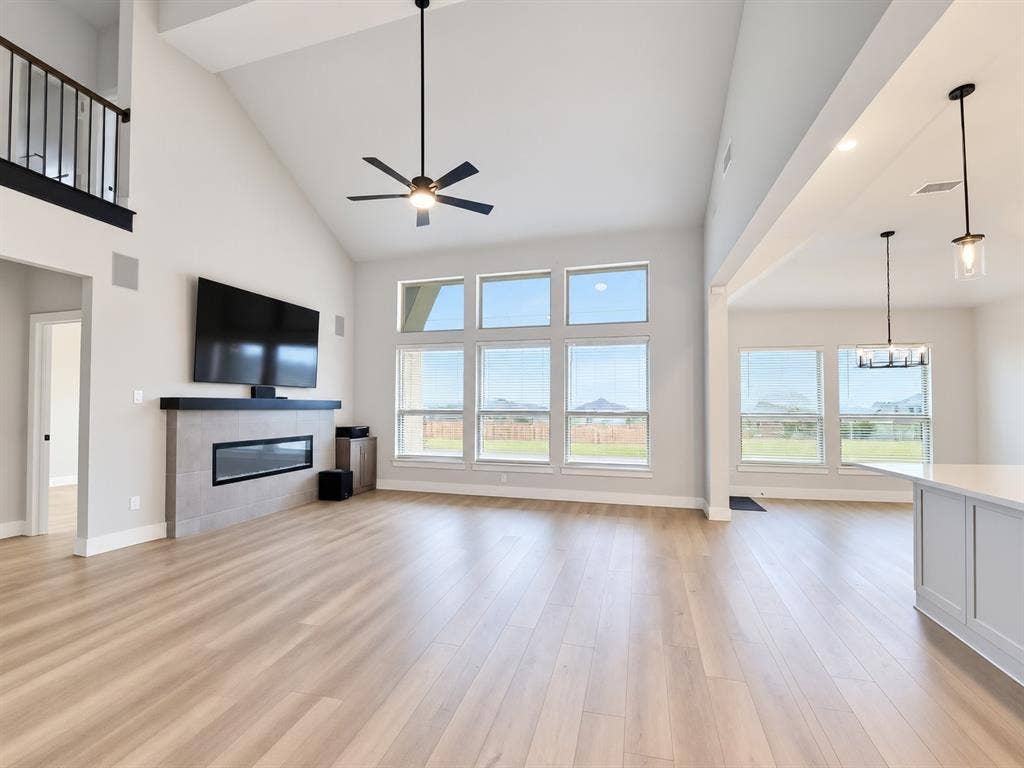 1801 Hidden Creek Drive, Midlothian, TX 76065