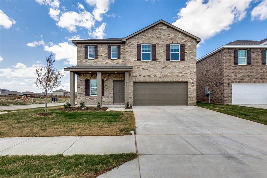 Property photo for 5516 Brownstone Lane, Fort Worth, TX