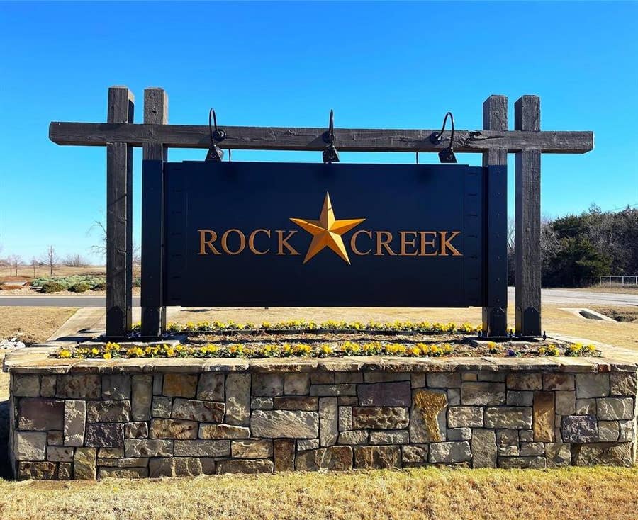Property photo for 161 Shadow Creek Road, Gordonville, TX