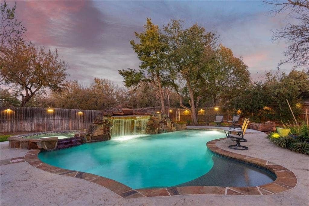 10020 Hidden Bluff, Waco, TX 76657 10020 Hidden Bluff, Waco, TX 76657