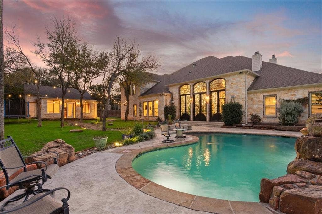 10020 Hidden Bluff, Waco, TX 76657 10020 Hidden Bluff, Waco, TX 76657