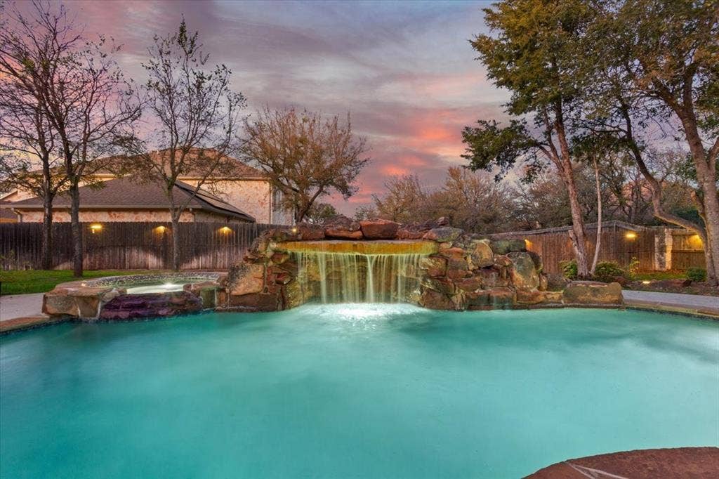 10020 Hidden Bluff, Waco, TX 76657 10020 Hidden Bluff, Waco, TX 76657