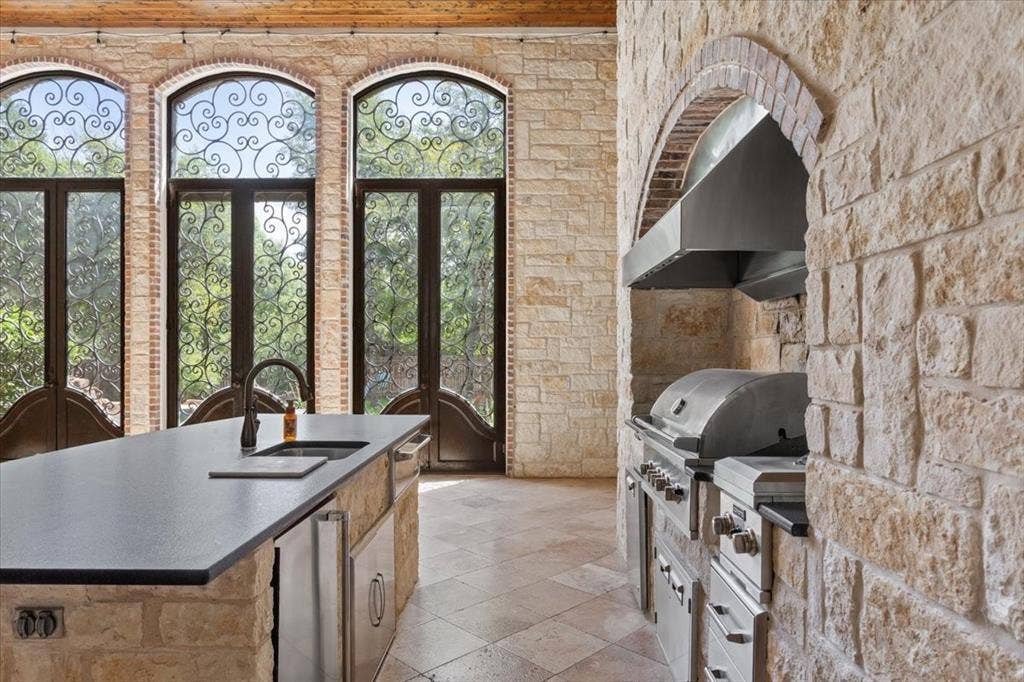 10020 Hidden Bluff, Waco, TX 76657 10020 Hidden Bluff, Waco, TX 76657