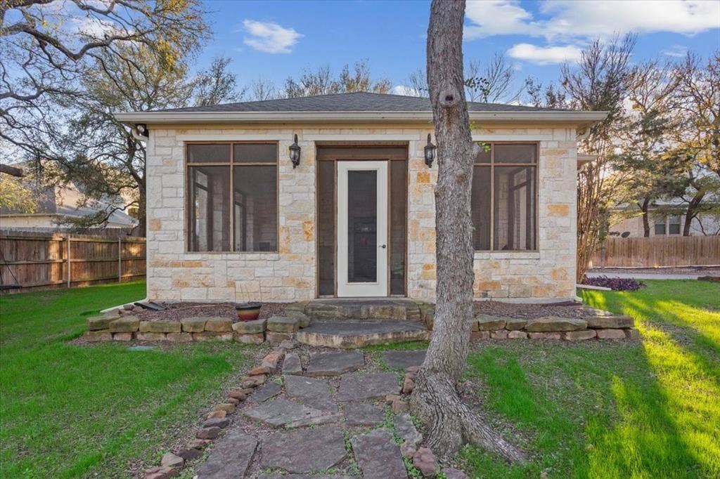 10020 Hidden Bluff, Waco, TX 76657 10020 Hidden Bluff, Waco, TX 76657