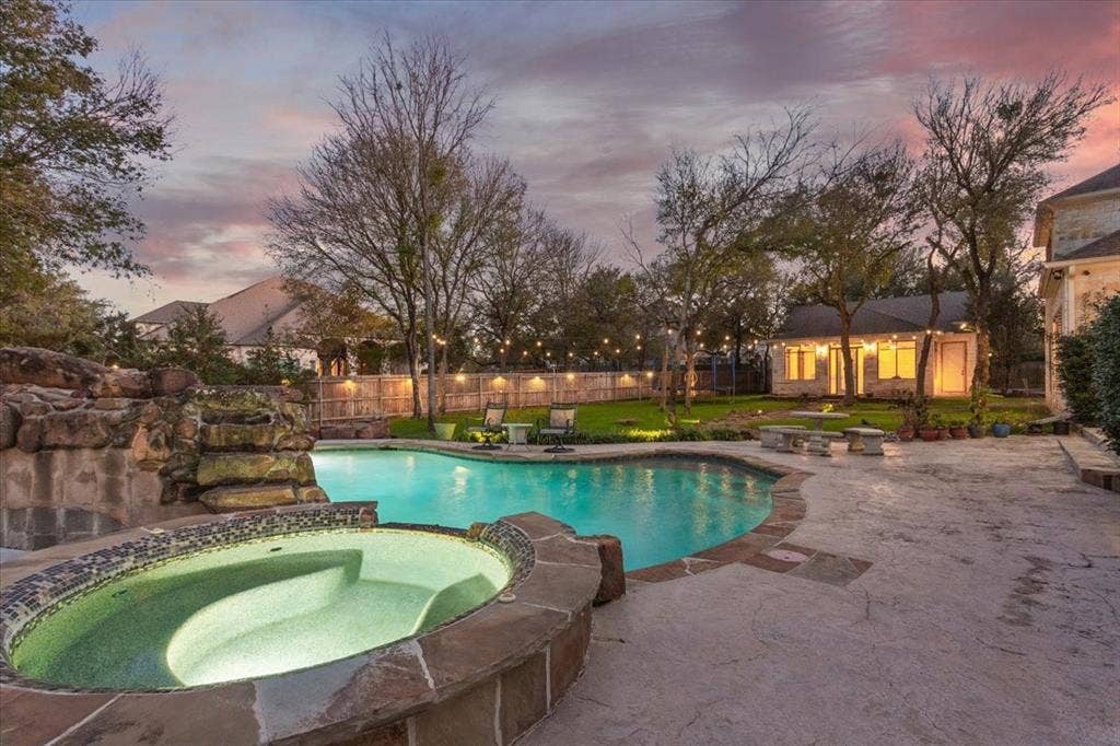 10020 Hidden Bluff, Waco, TX 76657 10020 Hidden Bluff, Waco, TX 76657