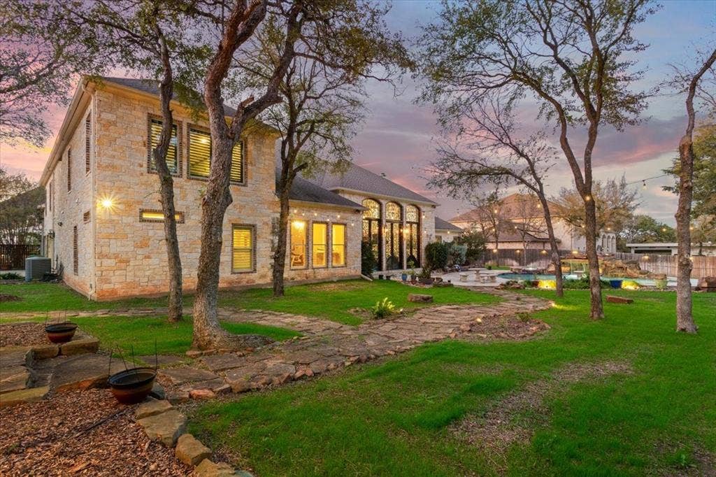 10020 Hidden Bluff, Waco, TX 76657 10020 Hidden Bluff, Waco, TX 76657