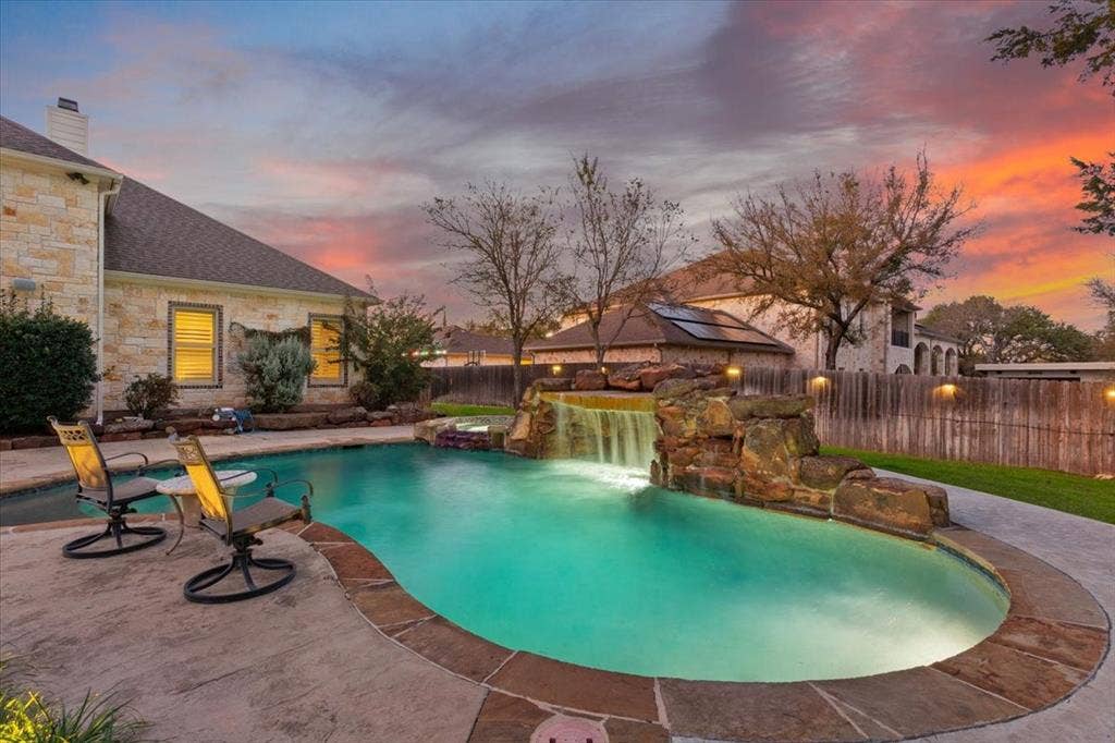 10020 Hidden Bluff, Waco, TX 76657 10020 Hidden Bluff, Waco, TX 76657