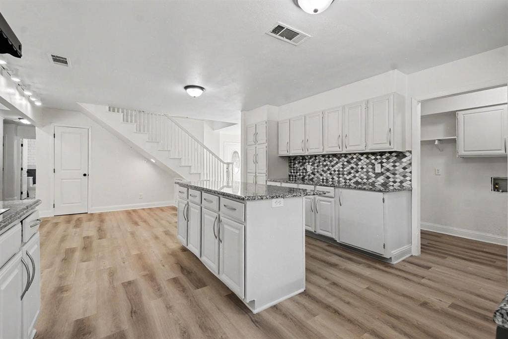1513 Cecil Ct, Carrollton, TX 75006 1513 Cecil Ct, Carrollton, TX 75006