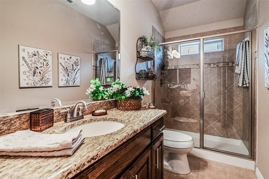 1482 Willingham Drive, Allen, TX 75013 Upstairs bathroom