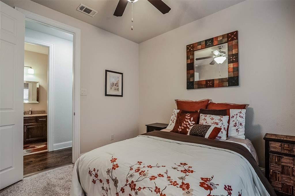1482 Willingham Drive, Allen, TX 75013 Downstairs guest bedroom