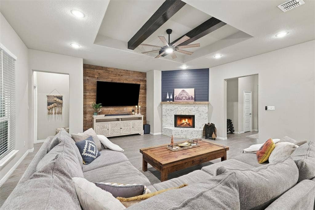 350 Timbers Circle, Poolville, TX 76487 350 Timbers Circle, Poolville, TX 76487