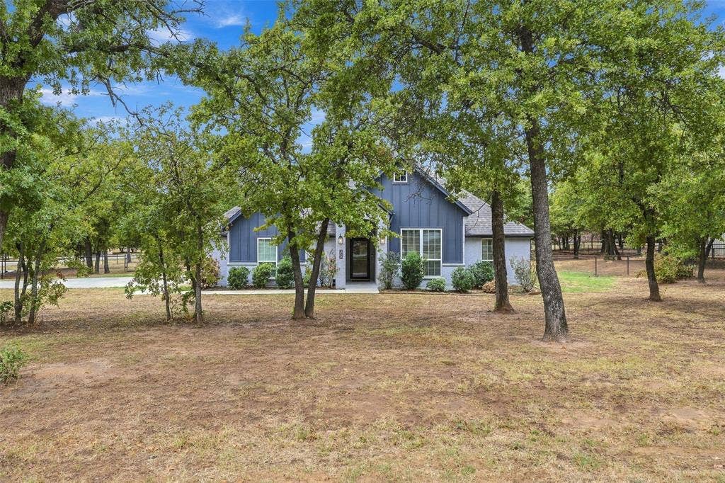 350 Timbers Circle, Poolville, TX 76487 350 Timbers Circle, Poolville, TX 76487