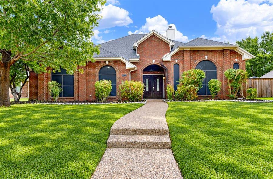 Property photo for 6732 Coach House Lane, Plano, TX