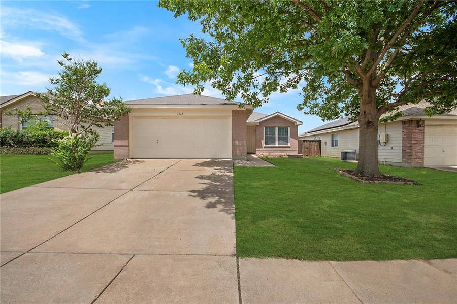 Property photo for 1618 Pin Oak Trail, Anna, TX