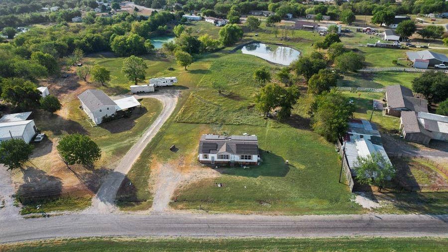Property photo for 8830 Highview Dr, Crandall, TX