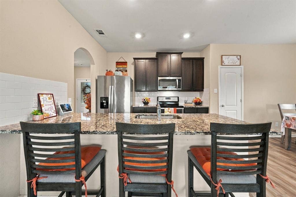 1405 Kite Street, DeSoto, TX 75115 1405 Kite Street, DeSoto, TX 75115