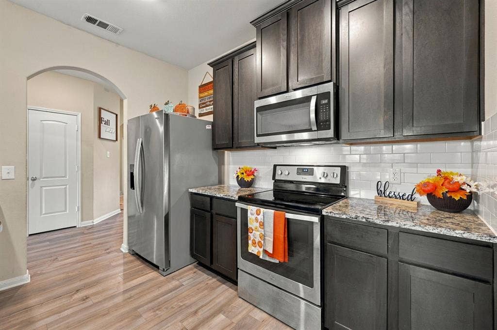 1405 Kite Street, DeSoto, TX 75115 1405 Kite Street, DeSoto, TX 75115
