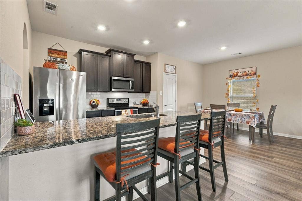 1405 Kite Street, DeSoto, TX 75115 1405 Kite Street, DeSoto, TX 75115