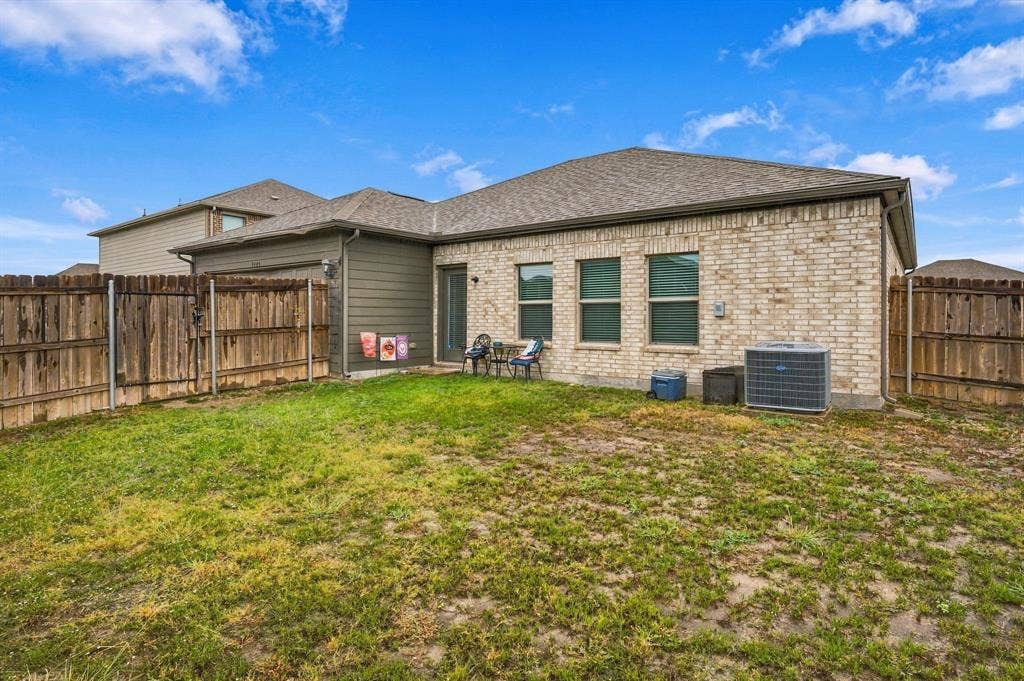 1405 Kite Street, DeSoto, TX 75115 1405 Kite Street, DeSoto, TX 75115