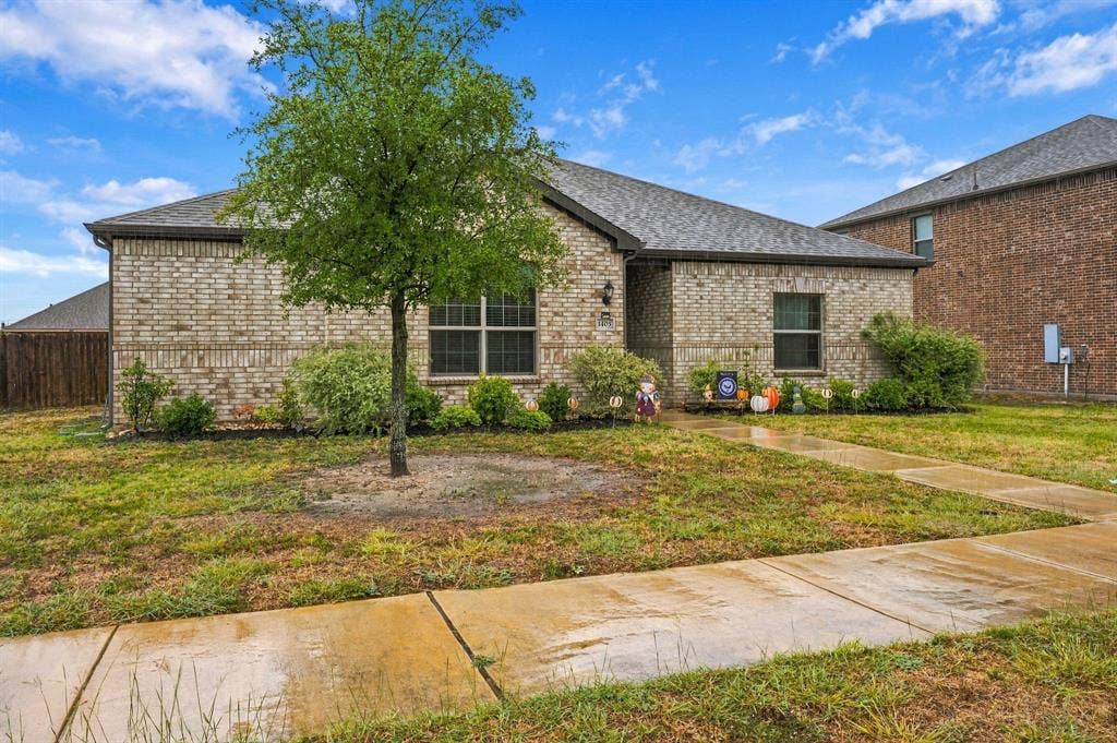 1405 Kite Street, DeSoto, TX 75115 1405 Kite Street, DeSoto, TX 75115