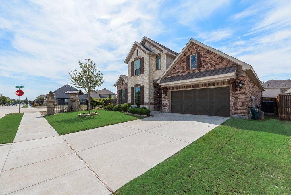 4612 Morning Glory Lane, Mansfield, TX 76063