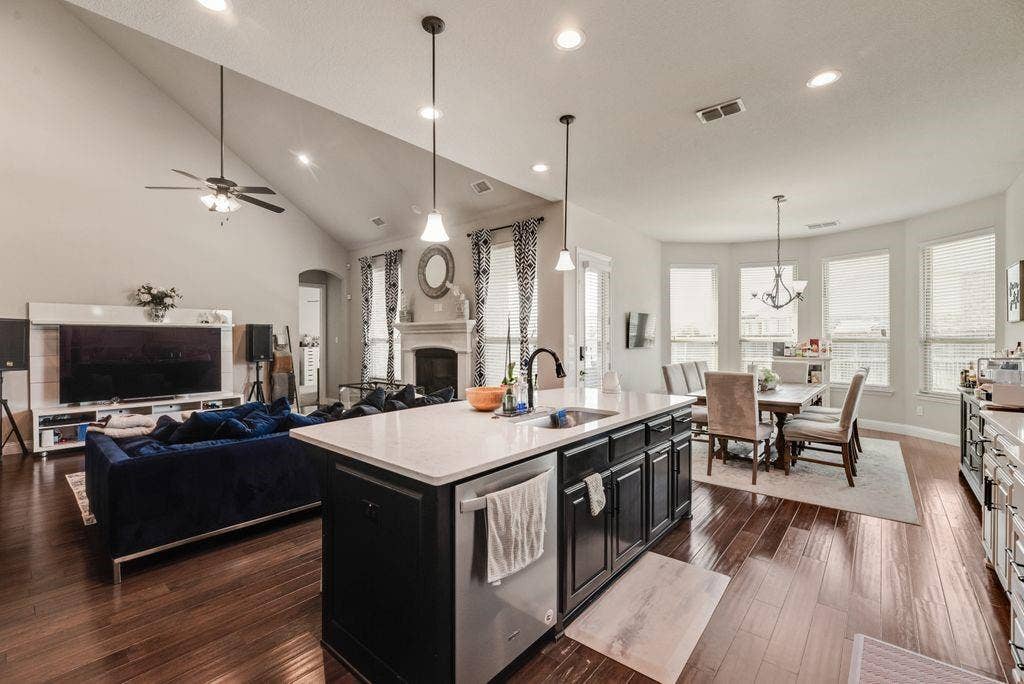 4612 Morning Glory Lane, Mansfield, TX 76063