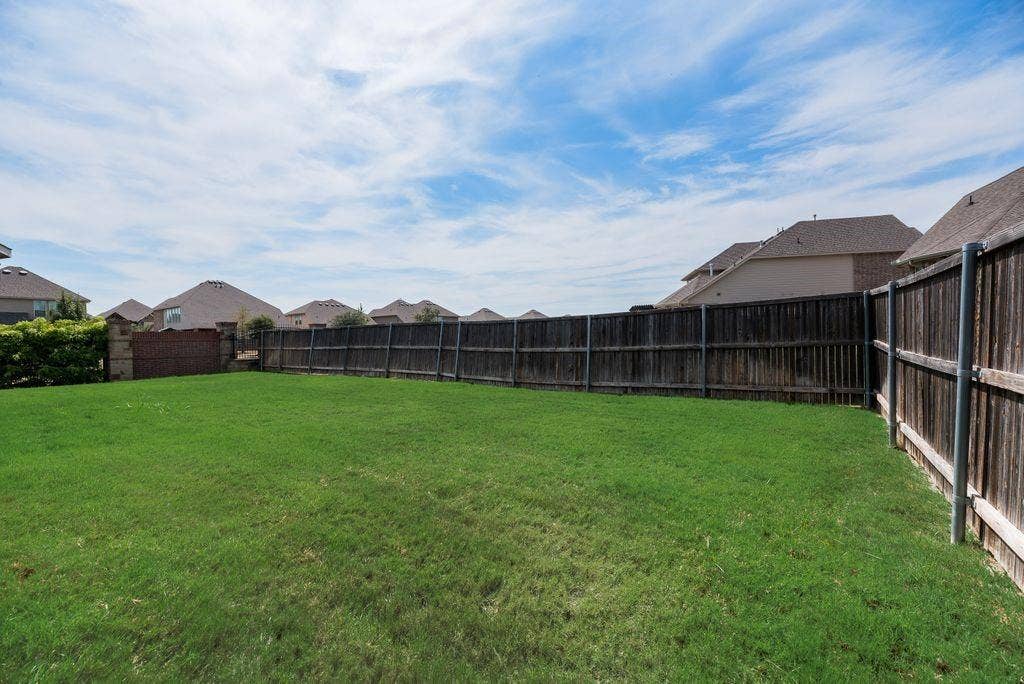 4612 Morning Glory Lane, Mansfield, TX 76063
