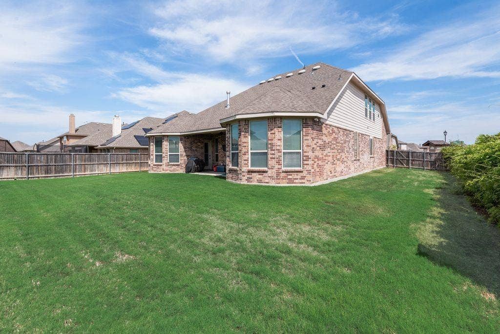 4612 Morning Glory Lane, Mansfield, TX 76063
