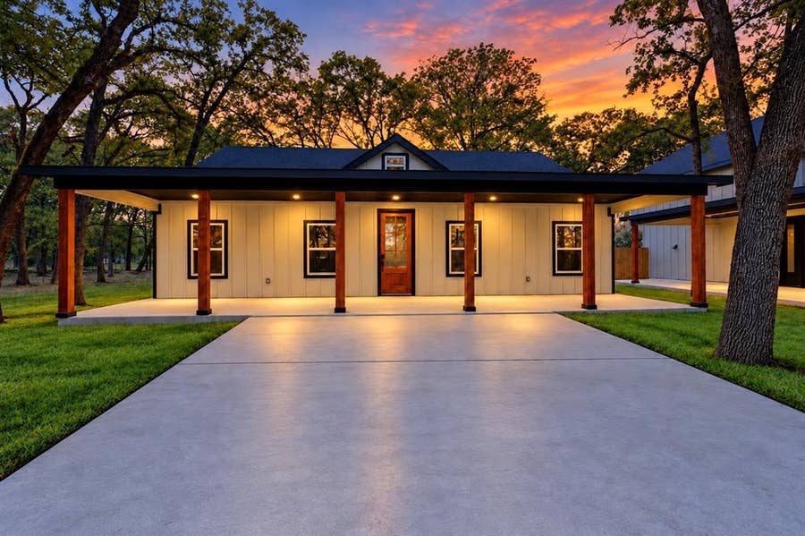 Property photo for 203 Seagrove Lane, Quinlan, TX
