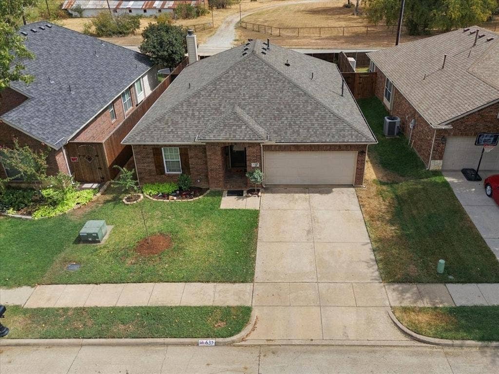 632 Montgomery Drive, Lake Dallas, TX 75065 632 Montgomery Drive, Lake Dallas, TX 75065