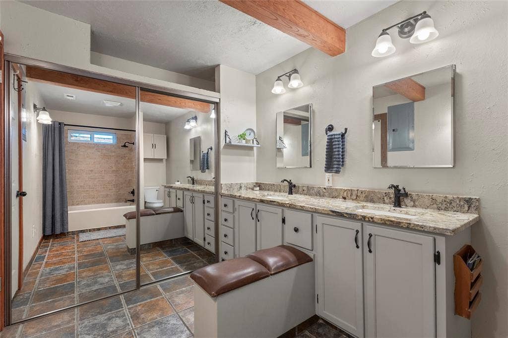 9790 Camfield Road, Frisco, TX 75033 9790 Camfield Road, Frisco, TX 75033