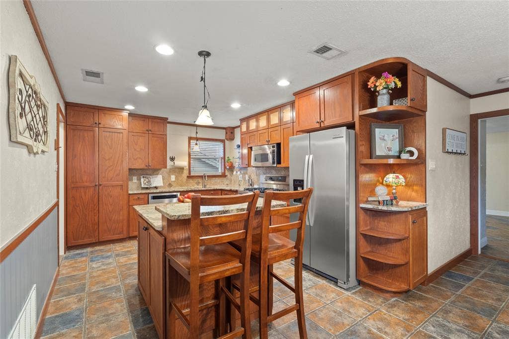 9790 Camfield Road, Frisco, TX 75033 9790 Camfield Road, Frisco, TX 75033