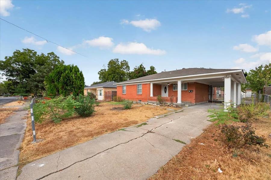 Property photo for 1919 Yucca Drive, Dallas, TX