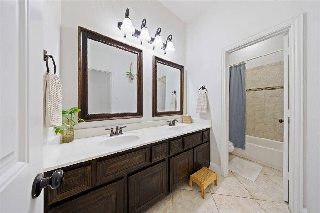 3005 Flint Rock Drive, Forney, TX 75126 3005 Flint Rock Drive, Forney, TX 75126